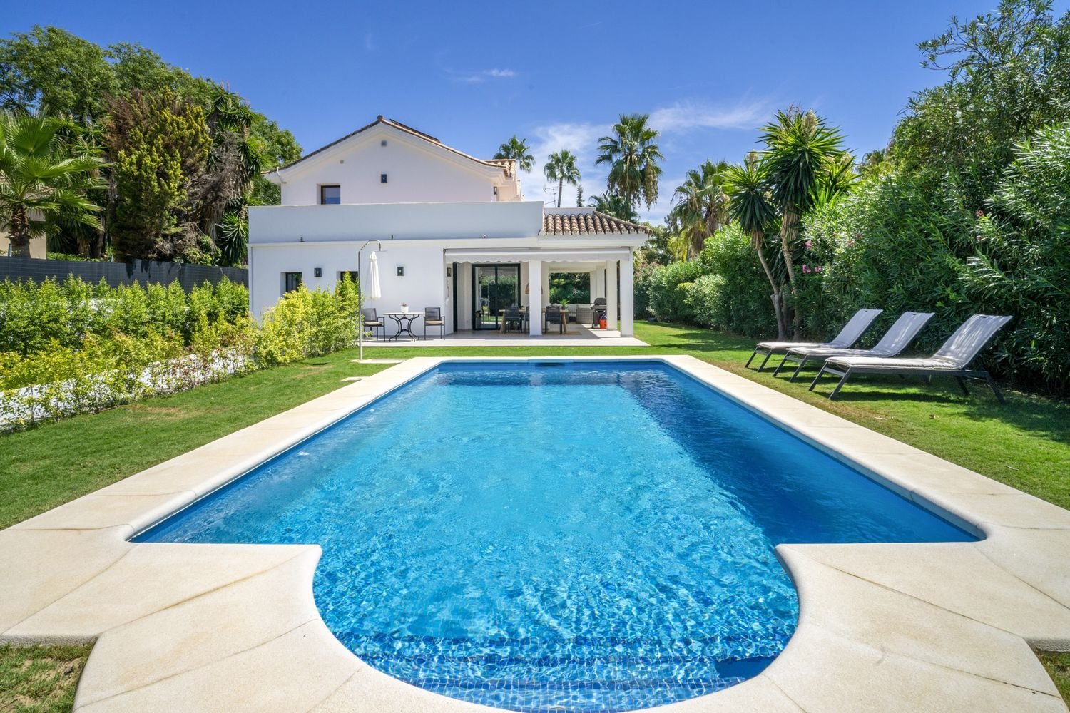 3 bedrooms Villa in Marbella, Spain No. 213889