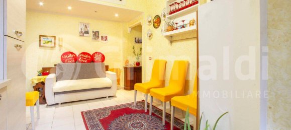 1 chambre Appartement à Milan, Italy No. 266598 4