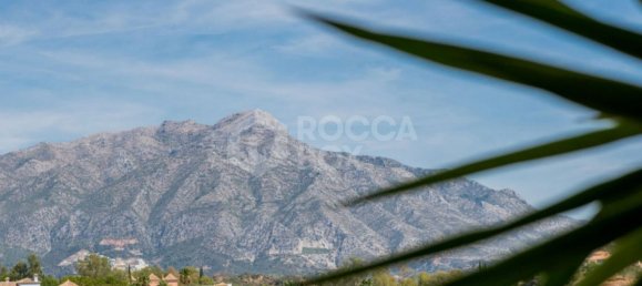 5 bedrooms Penthouse in Benahavis, Spain No. 88837 14