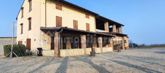 3 bedrooms House in San Giorgio Piacentino, Italy No. 190204 35