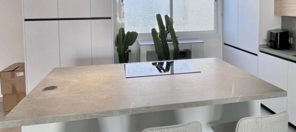 Apartamento de 3 dormitorios en Marbella, Spain No. 148184 2