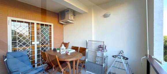 3 rooms Apartment in Rome, Italy No. 19073 19
