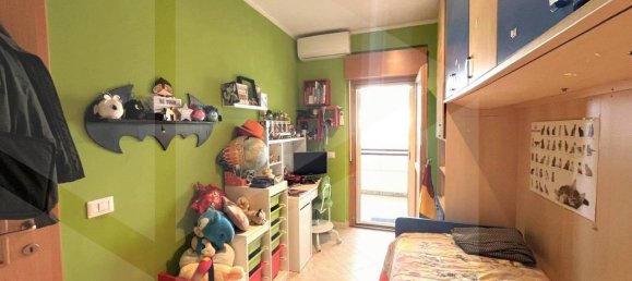 3 rooms Apartment in Rome, Italy No. 19073 16
