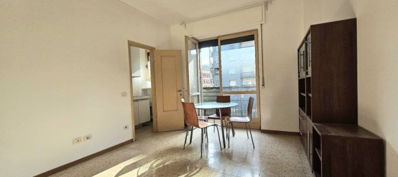 1 bedroom Apartment in Milan, Italy No. 285474 8