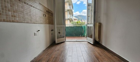 4 bedrooms Apartment in Genoa, Italy No. 328515 9