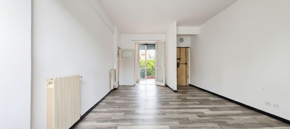4 bedrooms Apartment in Genoa, Italy No. 328515 3