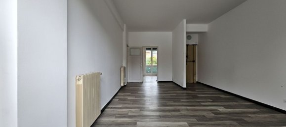 4 bedrooms Apartment in Genoa, Italy No. 328515 4