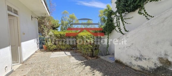 4 bedrooms Villa in Palermo, Italy No. 320537 4