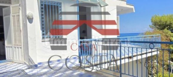 4 bedrooms Villa in Palermo, Italy No. 320537 45