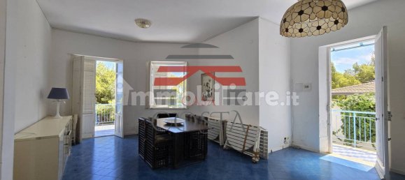 4 bedrooms Villa in Palermo, Italy No. 320537 24