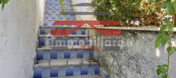 4 bedrooms Villa in Palermo, Italy No. 320537 2