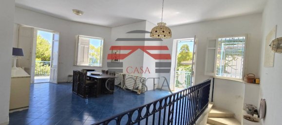 4 bedrooms Villa in Palermo, Italy No. 320537 20