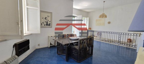4 bedrooms Villa in Palermo, Italy No. 320537 30