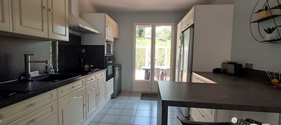 Casa de 3 dormitorios en Lezignan-Corbieres, France No. 320957 2