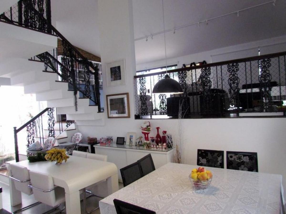 Casa de 4 dormitorios en Sao Paulo, Brazil No. 466502