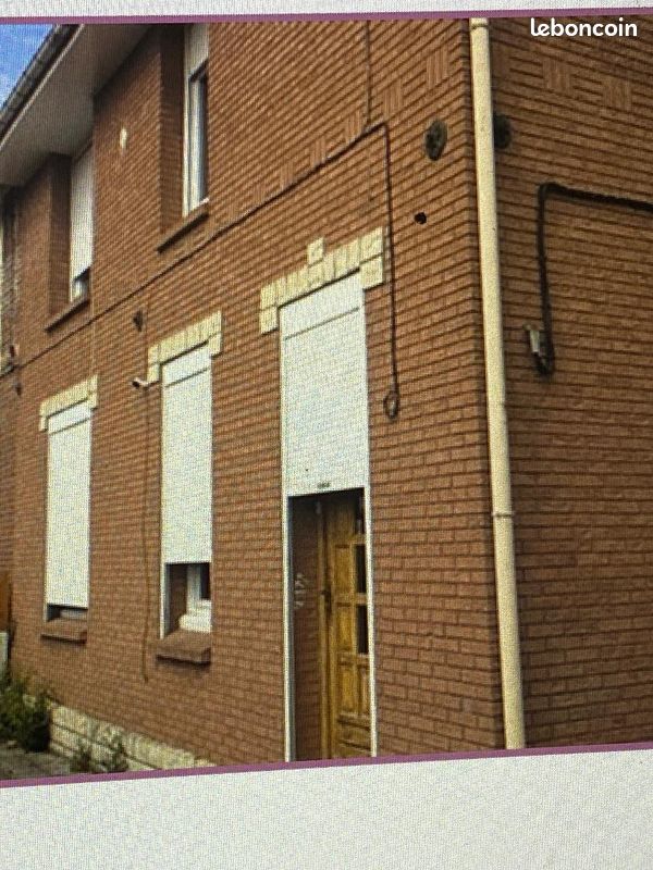 Casa de 3 dormitorios en Lens, France No. 363310