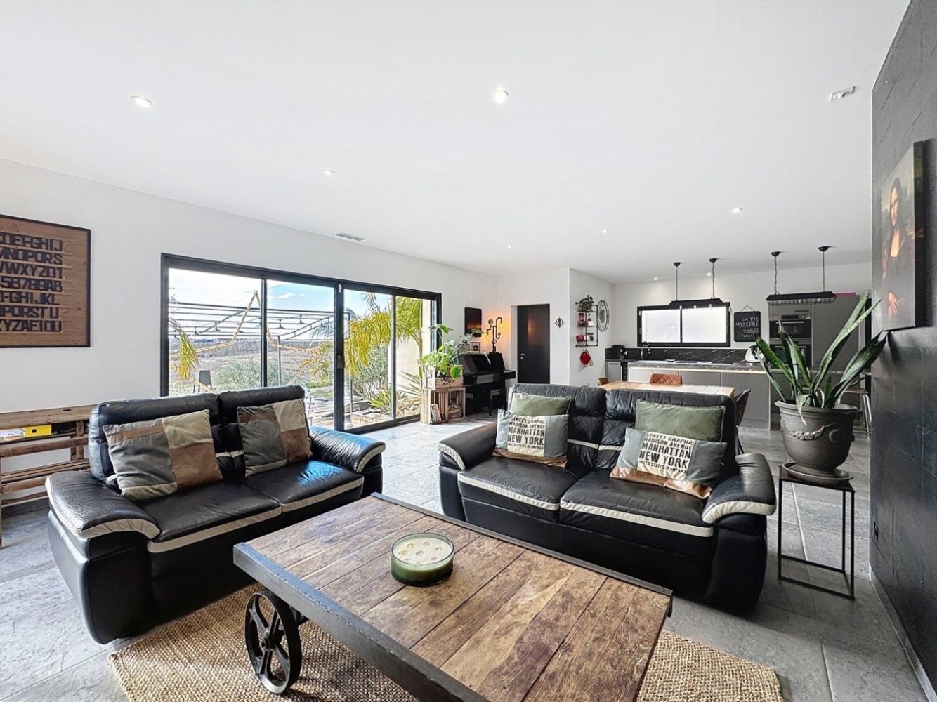 4 bedrooms Villa in Pezenas, France No. 299389