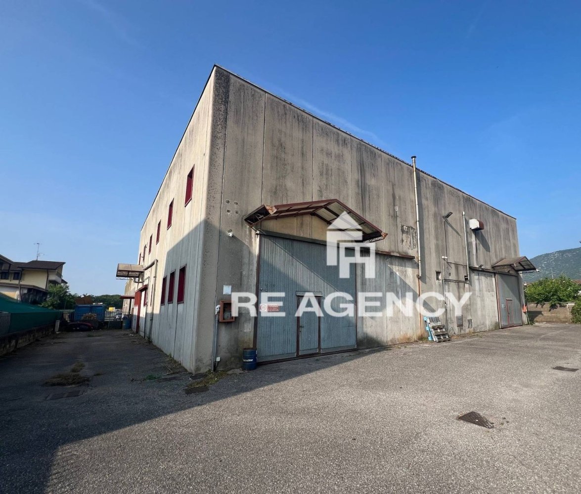 1170m² Warehouse in Botticino, Italy No. 293027
