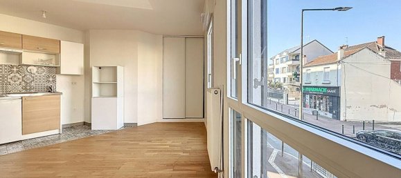 Студия в Сюрен, Франция № 133171 4