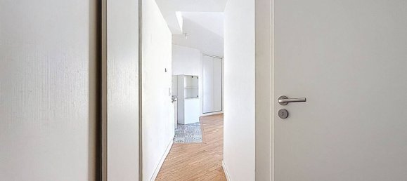 Студия в Сюрен, Франция № 133171 3