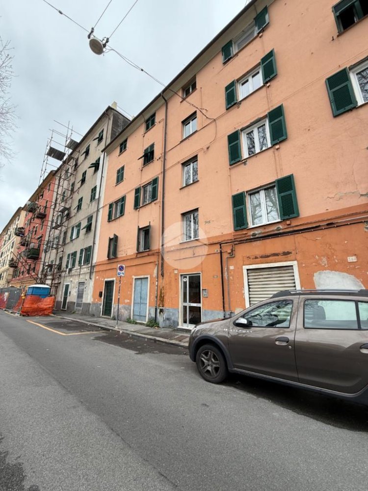 3 bedrooms Apartment in Genoa, Italy No. 58773