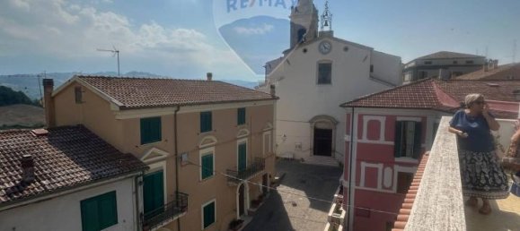 Дом с 12 комнатами в Кастиленти, Италия № 130803 10