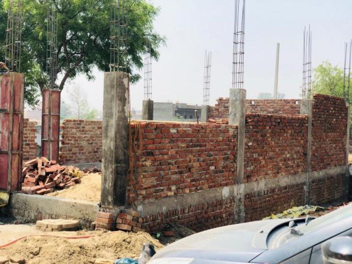 2 bedrooms House in Noida, India No. 66777