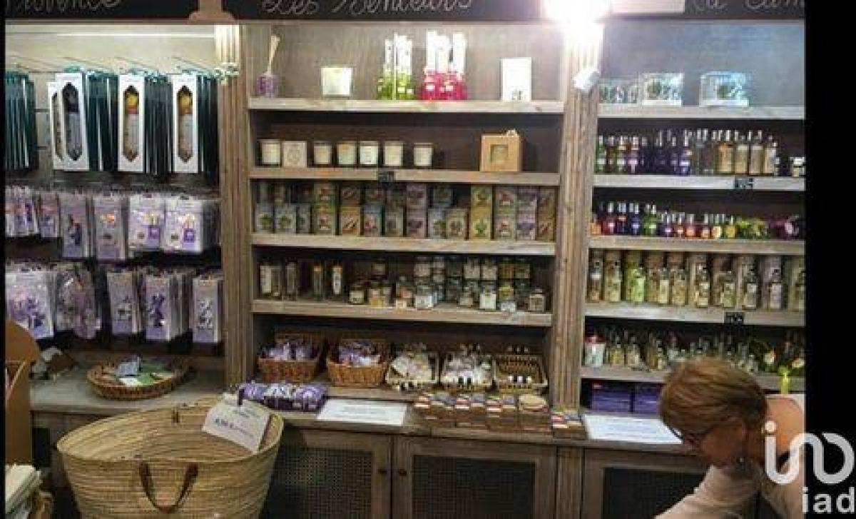 24m² Office in Arles, France No. 17734