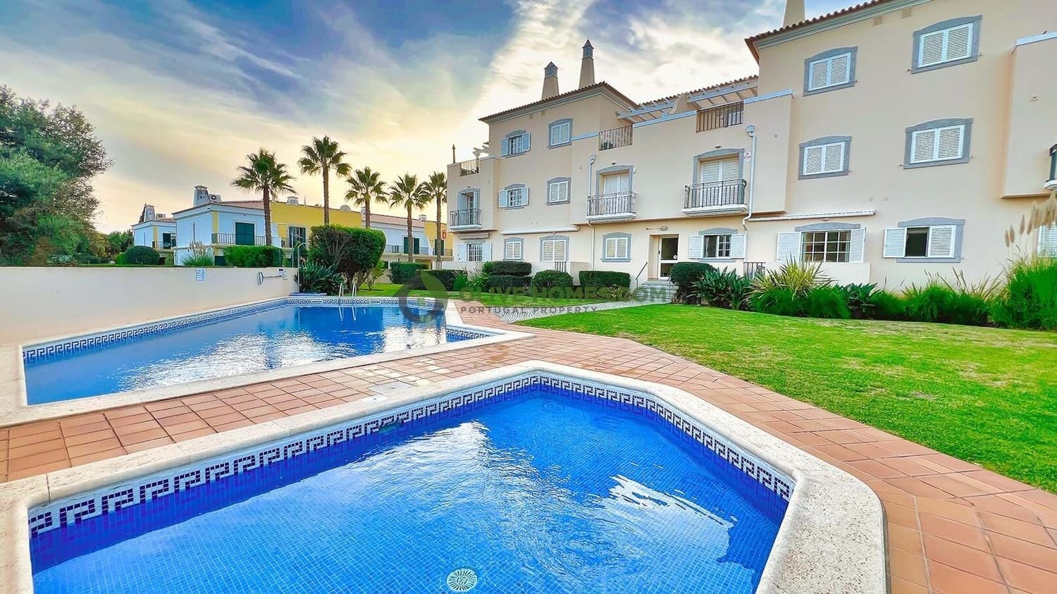 2 غرف نوم منزل ذو طابقين في Quarteira, Portugal رقم 61855