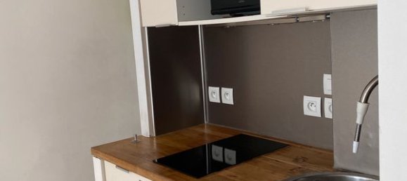 Estudio en Caen, France No. 295191 2