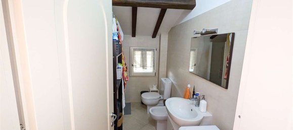 3 Schlafzimmer Wohnung in Modena, Italy, Nr. 312400 11