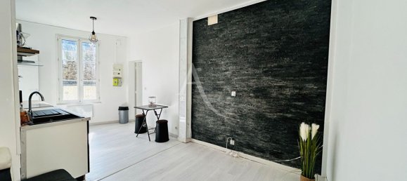 2 bedrooms House in Chateau-Renault, France No. 80346 2