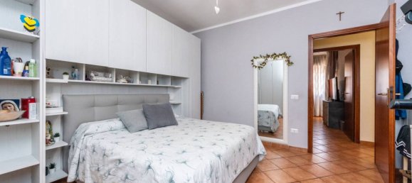 Квартира с 3 спальнями в Пистоя, Италия № 349000 27