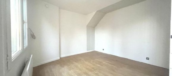 Estudio en Gagny, France No. 308401 4