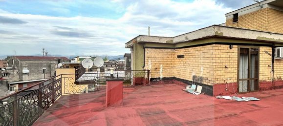 3-salle Appartement à Pomigliano d'Arco, Italy No. 24628 14