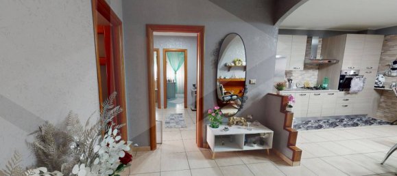 3-salle Appartement à Pomigliano d'Arco, Italy No. 24628 19