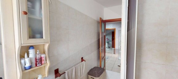 3-salle Appartement à Pomigliano d'Arco, Italy No. 24628 8