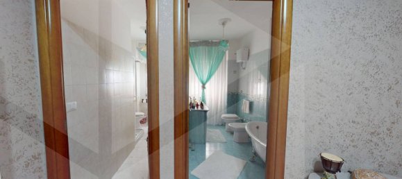 3-salle Appartement à Pomigliano d'Arco, Italy No. 24628 9