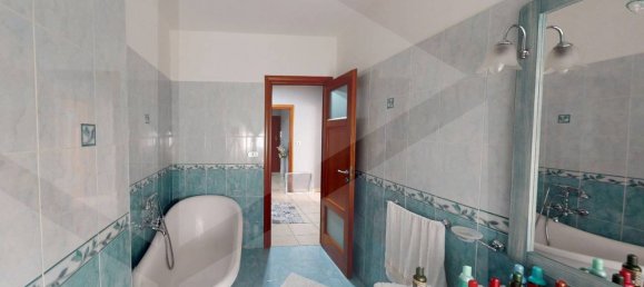 3-salle Appartement à Pomigliano d'Arco, Italy No. 24628 13