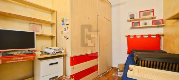 4 rooms House in Calenzano, Italy No. 35517 8