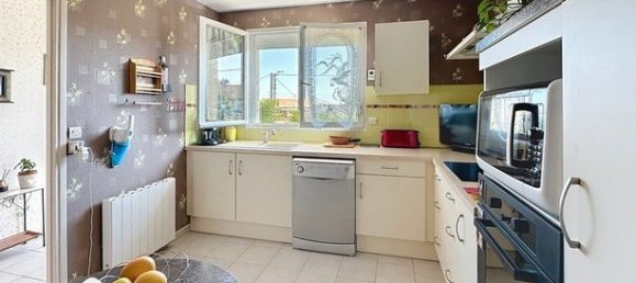 4 bedrooms House in Thouars, France No. 301533 5