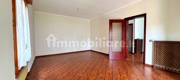 3 Schlafzimmer Villa in Pordenone, Italy, Nr. 280771 6