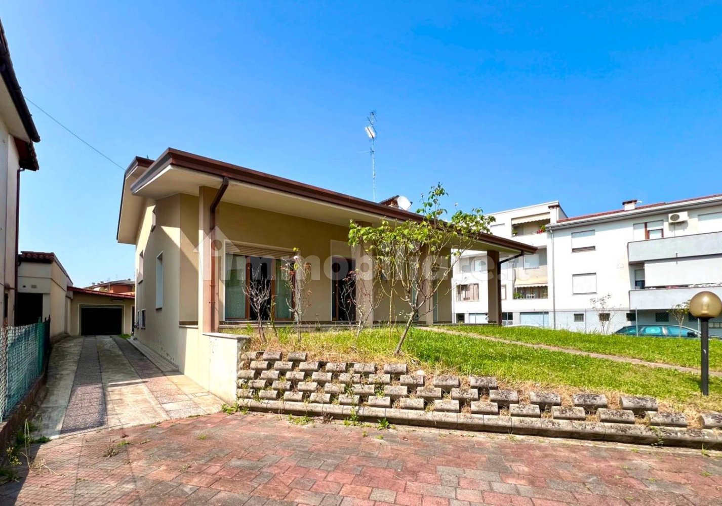 3 Schlafzimmer Villa in Pordenone, Italy, Nr. 280771