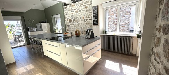 4 bedrooms House in Vitre, France No. 361115 8