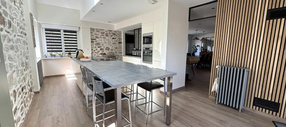 4 bedrooms House in Vitre, France No. 361115 7