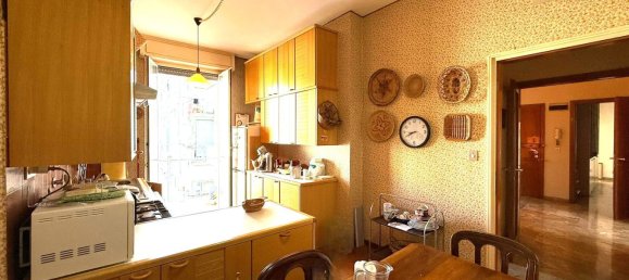 5 rooms Apartment in Bologna, Italy No. 280491 11