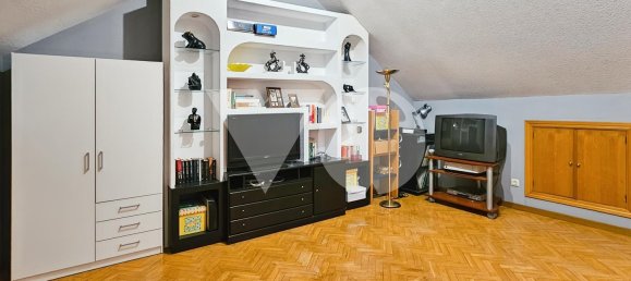 Adosado de 4 dormitorios en Alcorcón, Spain No. 191459 52