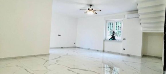 3 bedrooms Villa in Giugliano in Campania, Italy No. 292027 18