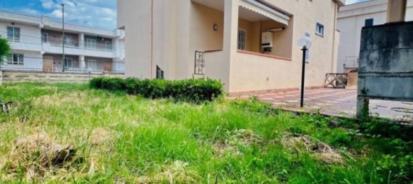 3 bedrooms Villa in Giugliano in Campania, Italy No. 292027 2