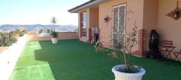 7 Schlafzimmer Haus in Città Sant'Angelo, Italy, Nr. 372146 32